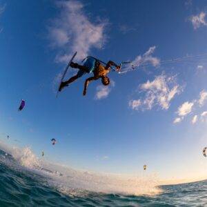 big jump kitesurfer