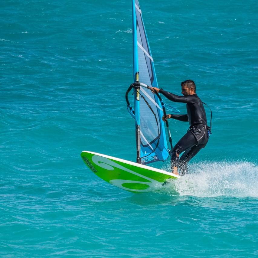 windsurfing in hurghada red sea